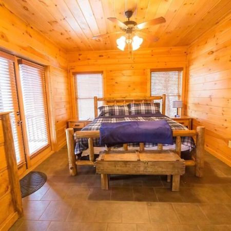 Christmas Lodge-Secluded Near Downtown Blue Ridge Buitenkant foto
