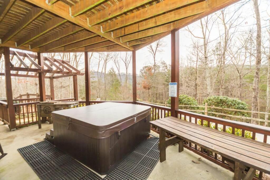 Christmas Lodge-Secluded Near Downtown Blue Ridge Buitenkant foto