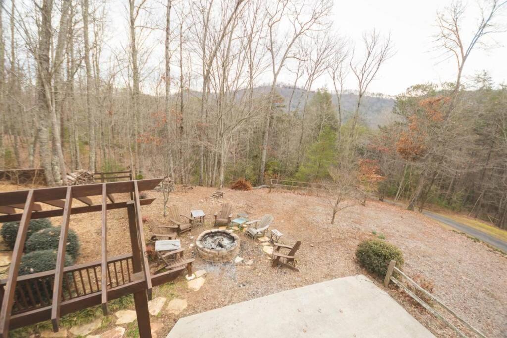 Christmas Lodge-Secluded Near Downtown Blue Ridge Buitenkant foto