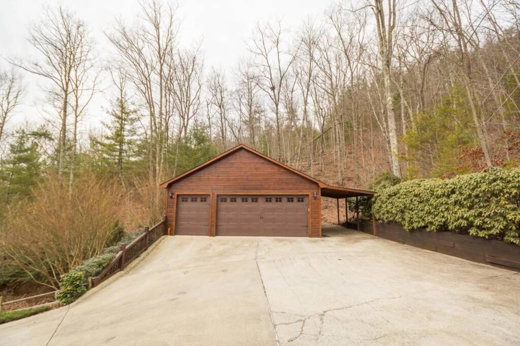 Christmas Lodge-Secluded Near Downtown Blue Ridge Buitenkant foto