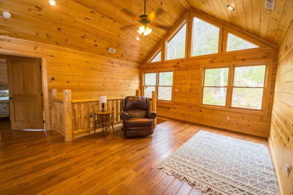 Christmas Lodge-Secluded Near Downtown Blue Ridge Buitenkant foto