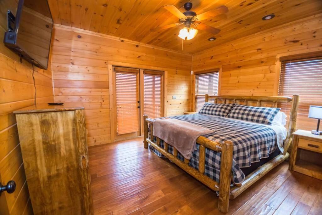 Christmas Lodge-Secluded Near Downtown Blue Ridge Buitenkant foto